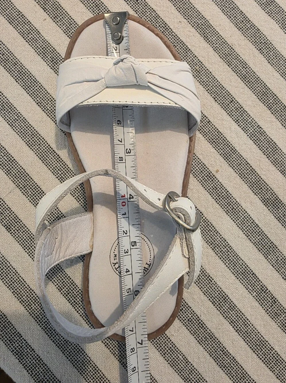Two Pretty Handcrafted White Leather Knot Sandal